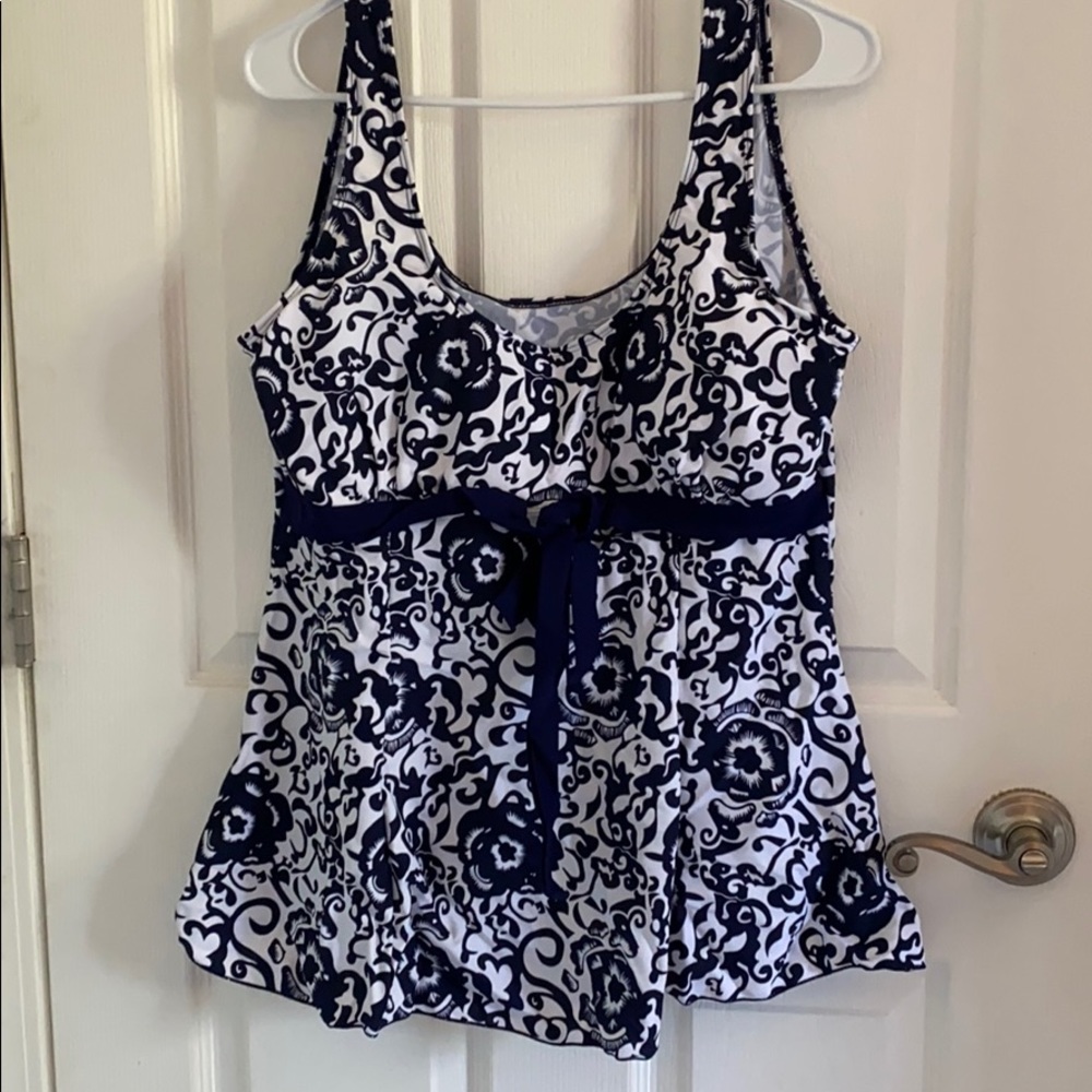 Navy swimsuit, 2 piece